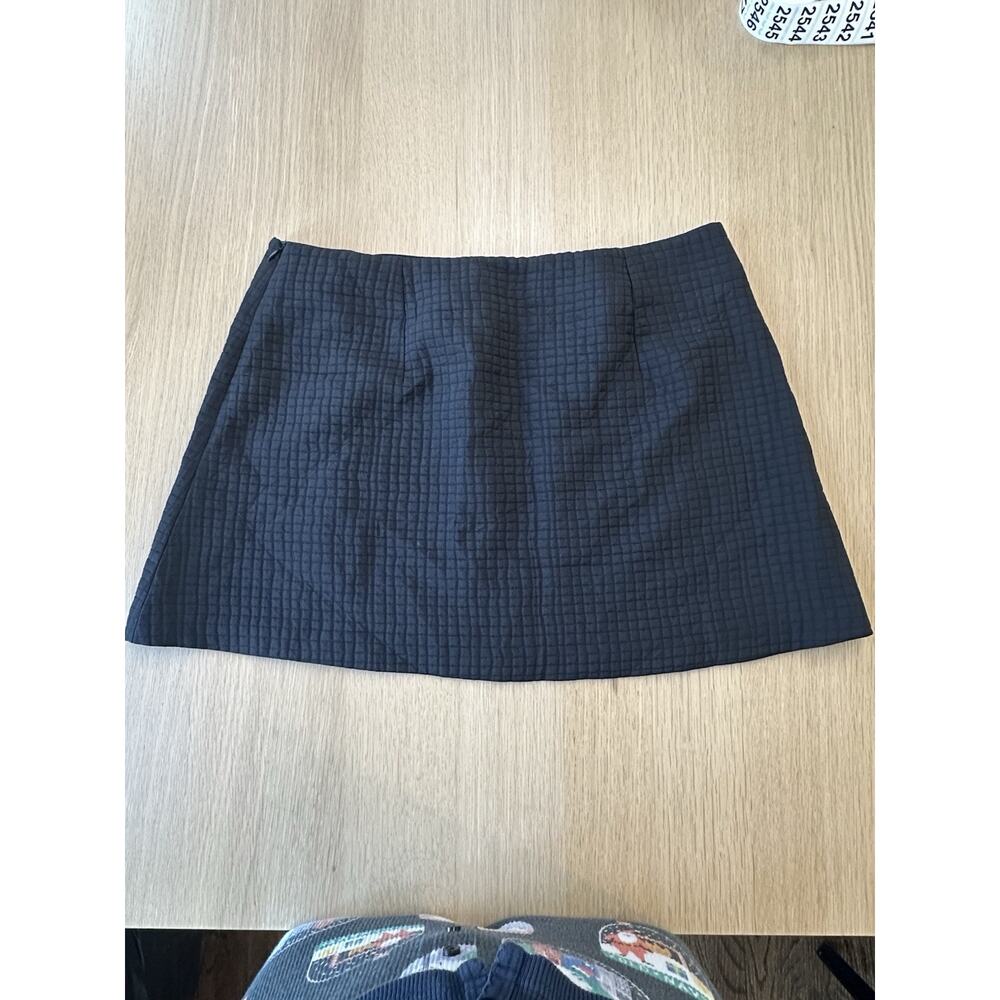 NWT Zara Womens Black Mini Skirt With Gold Button Size XL 2521 - Picture 2 of 7